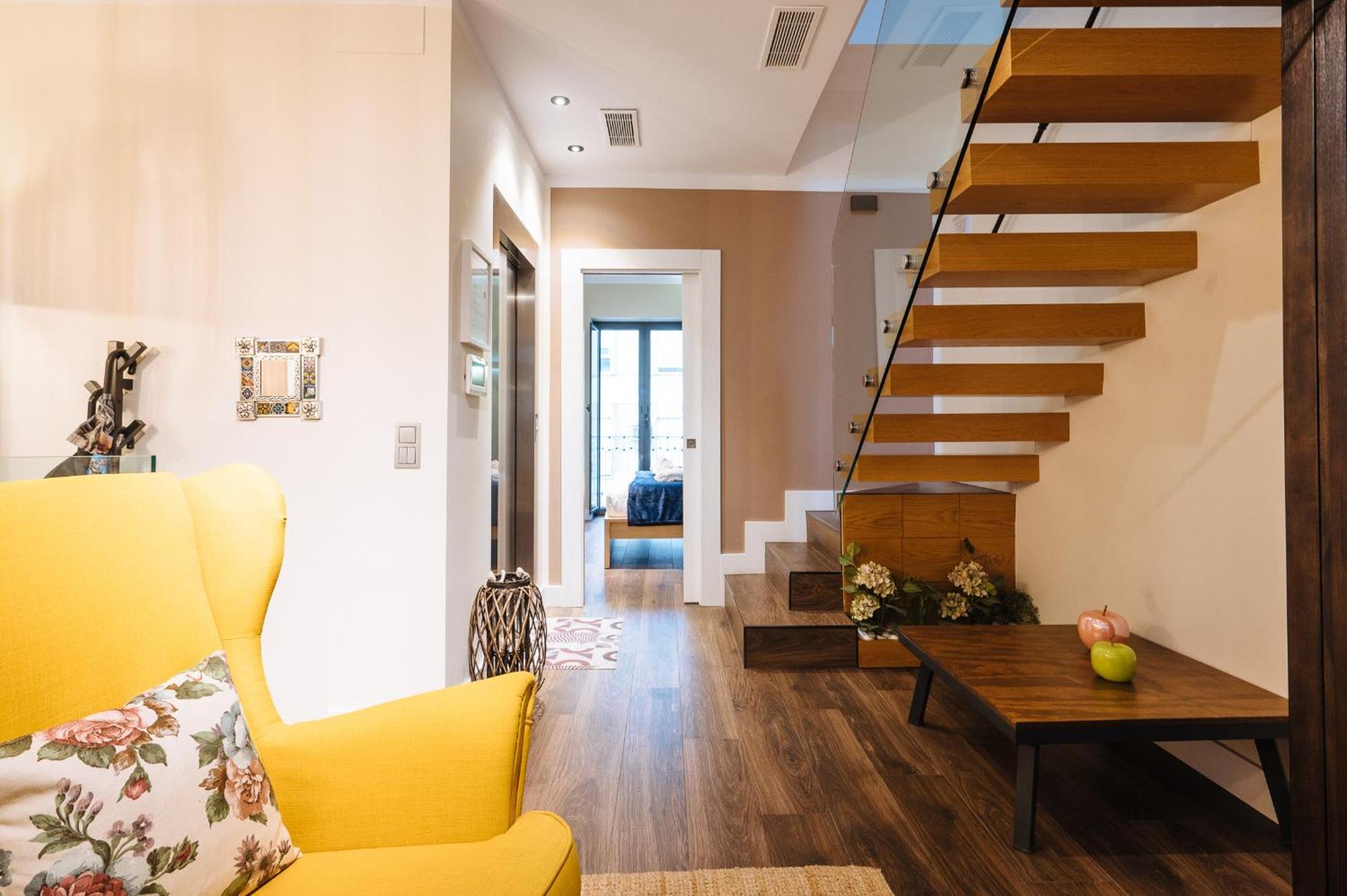 Elegant Duplex 3 Master Bedrooms And Private Seville Exterior photo